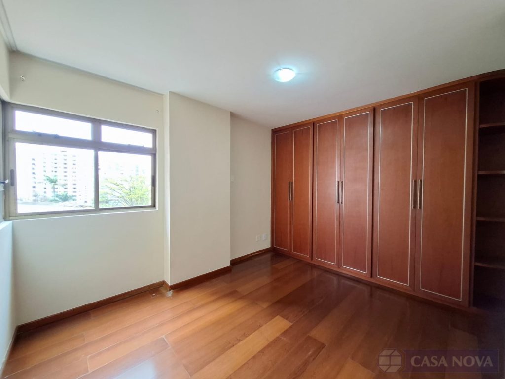 Apartamento para alugar no Centro com 150 m², 4 quartos e 2 vagas — foto 2