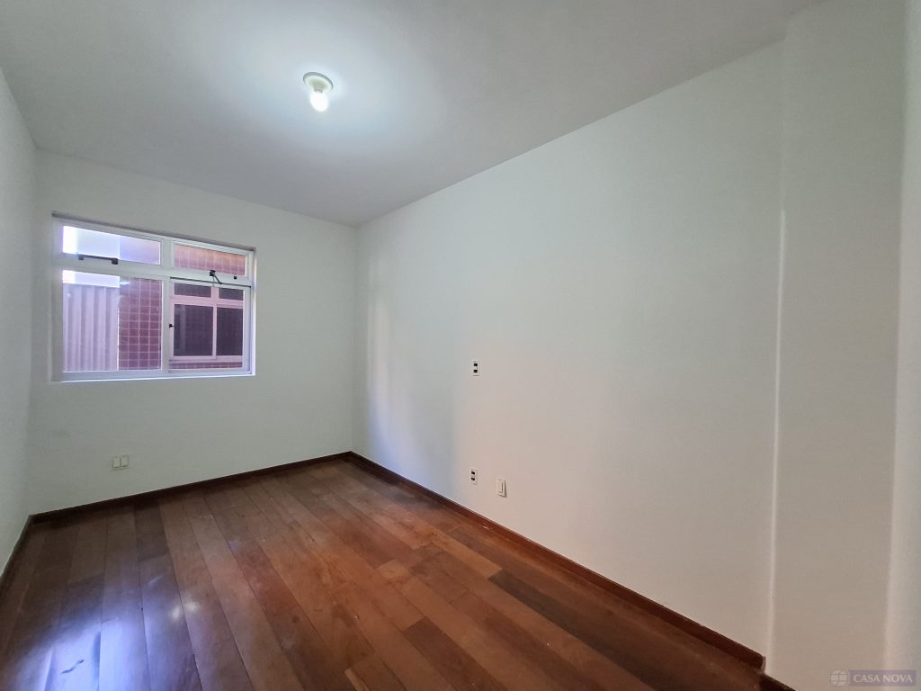 Apartamento para alugar no Centro com 115 m², 3 quartos e 1 vaga — foto 2