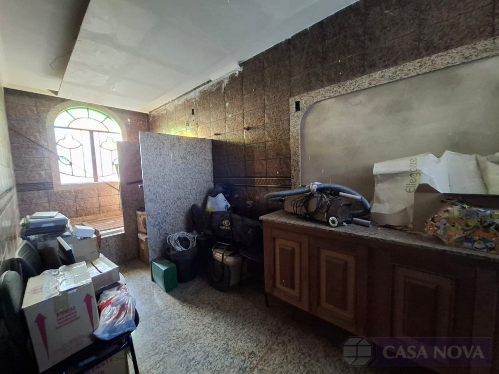Casa à venda no Belvedere com 215 m², 6 quartos e 1 vaga — foto 2